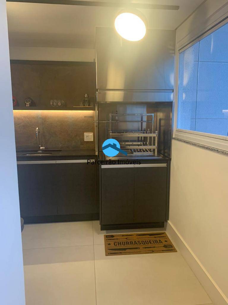 Apartamento à venda com 3 quartos, 158m² - Foto 1