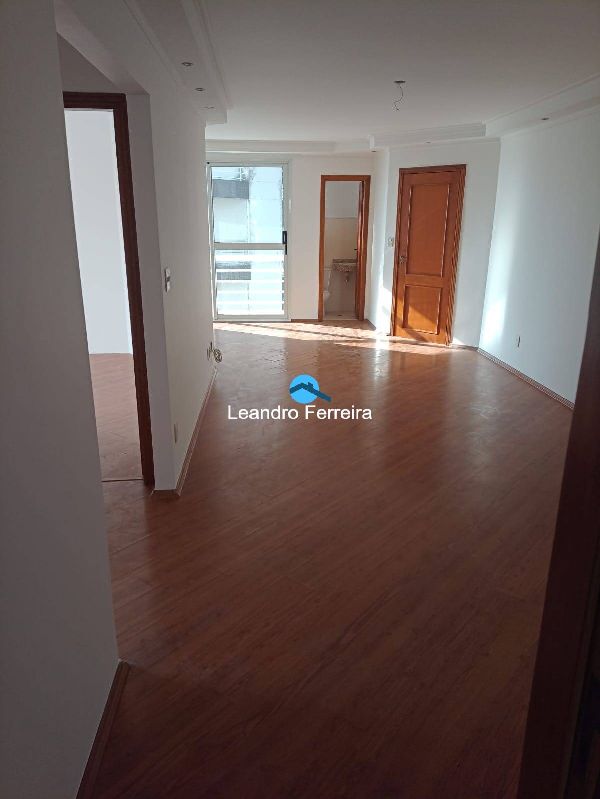 Apartamento à venda com 3 quartos, 133m² - Foto 1