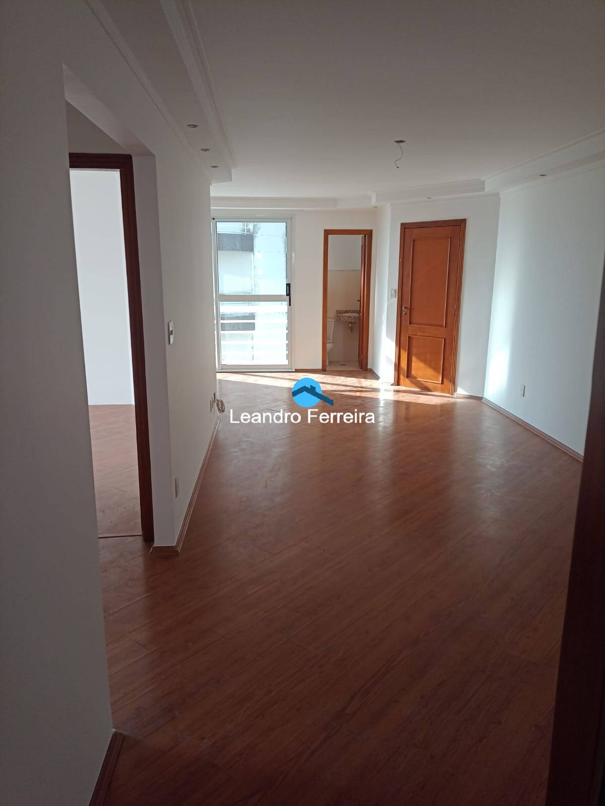 Apartamento à venda com 3 quartos, 133m² - Foto 2