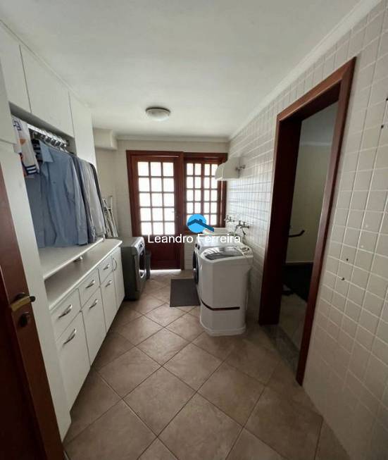 Casa de Condomínio à venda com 4 quartos, 410m² - Foto 12