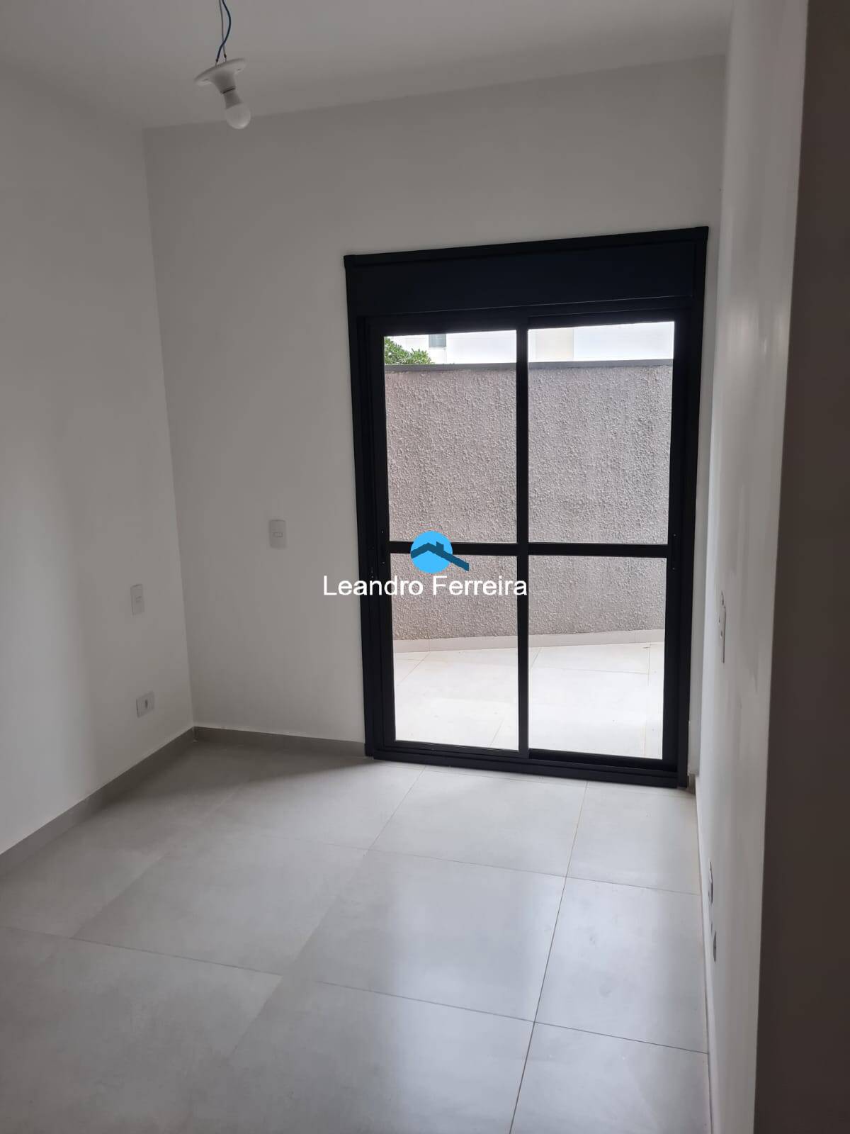 Apartamento à venda com 3 quartos, 95m² - Foto 2