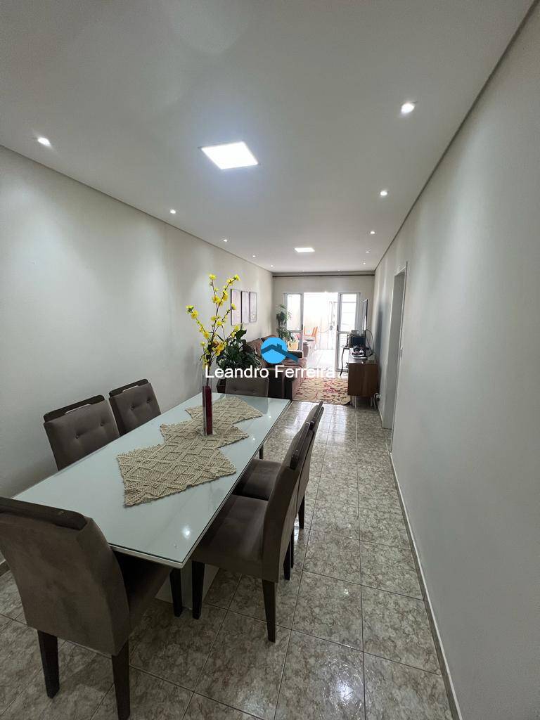 Casa à venda com 2 quartos, 156m² - Foto 5