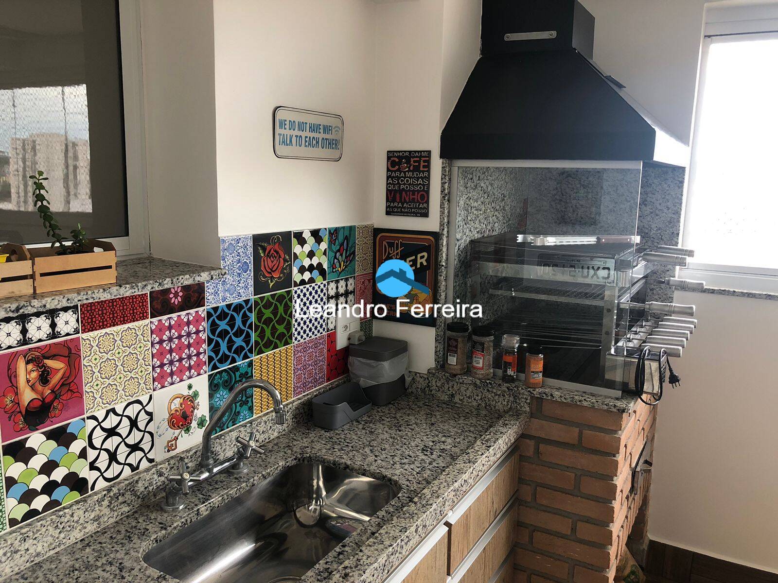 Apartamento à venda com 3 quartos, 158m² - Foto 2