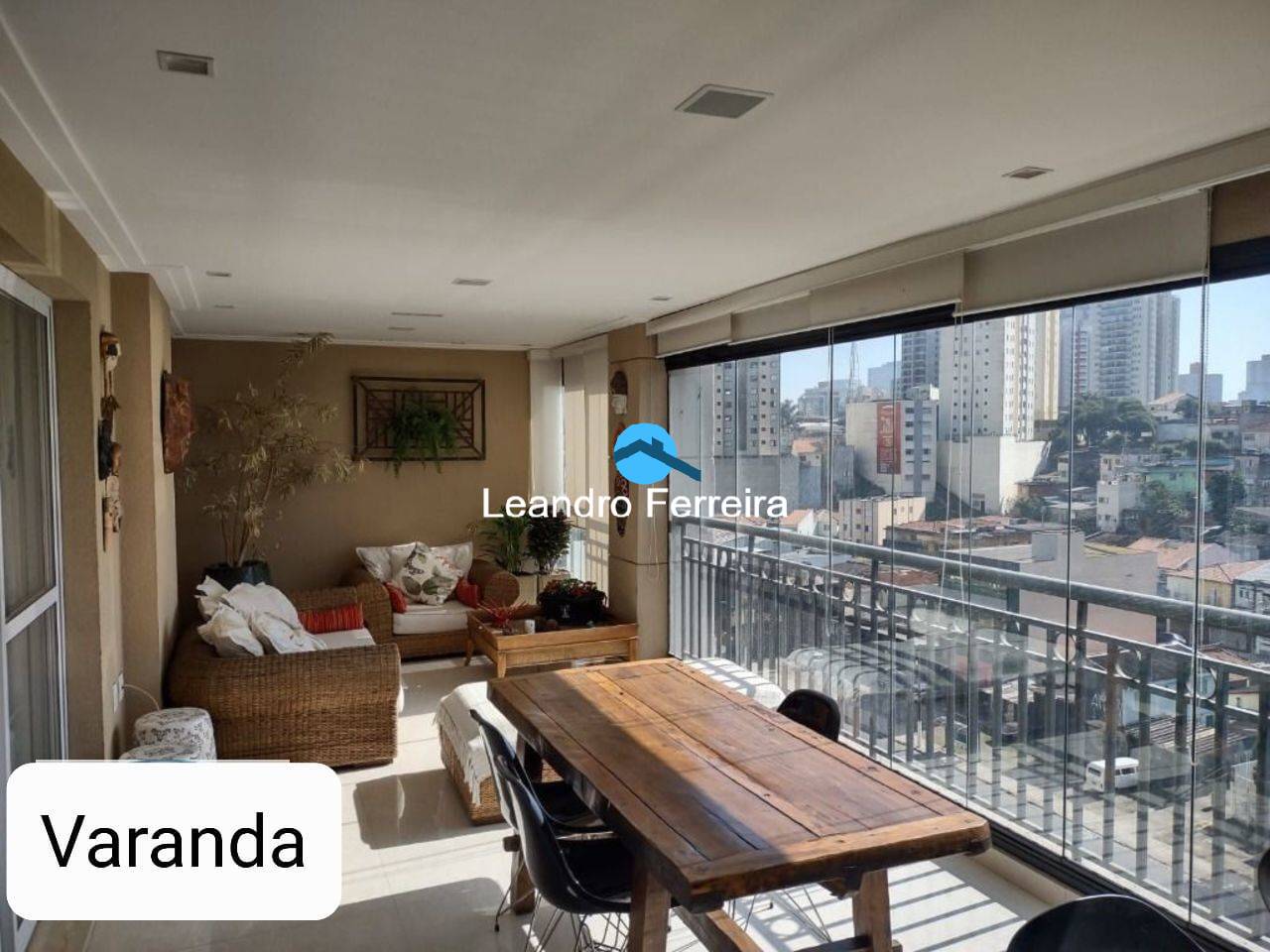 Apartamento à venda com 3 quartos, 242m² - Foto 1