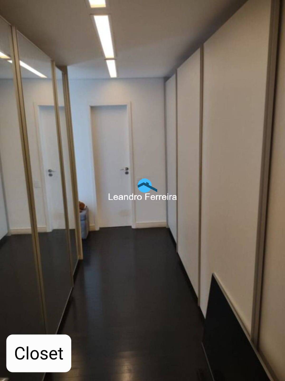 Apartamento à venda com 3 quartos, 242m² - Foto 17