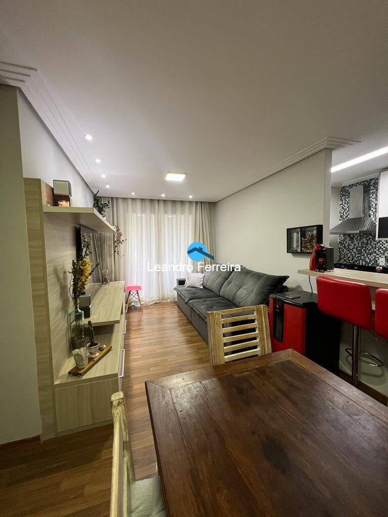 Apartamento à venda com 2 quartos, 70m² - Foto 2