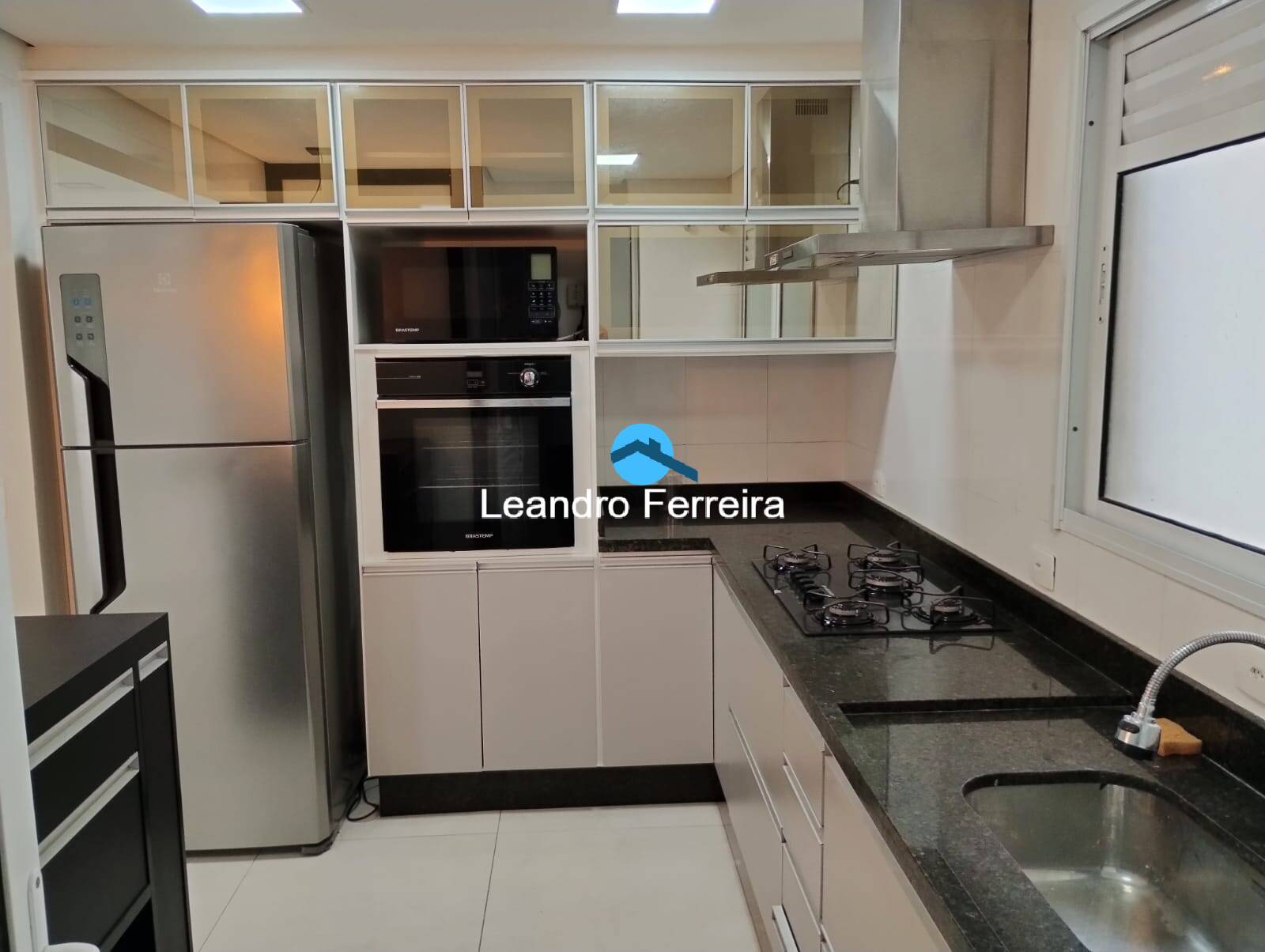 Apartamento à venda com 3 quartos, 107m² - Foto 10