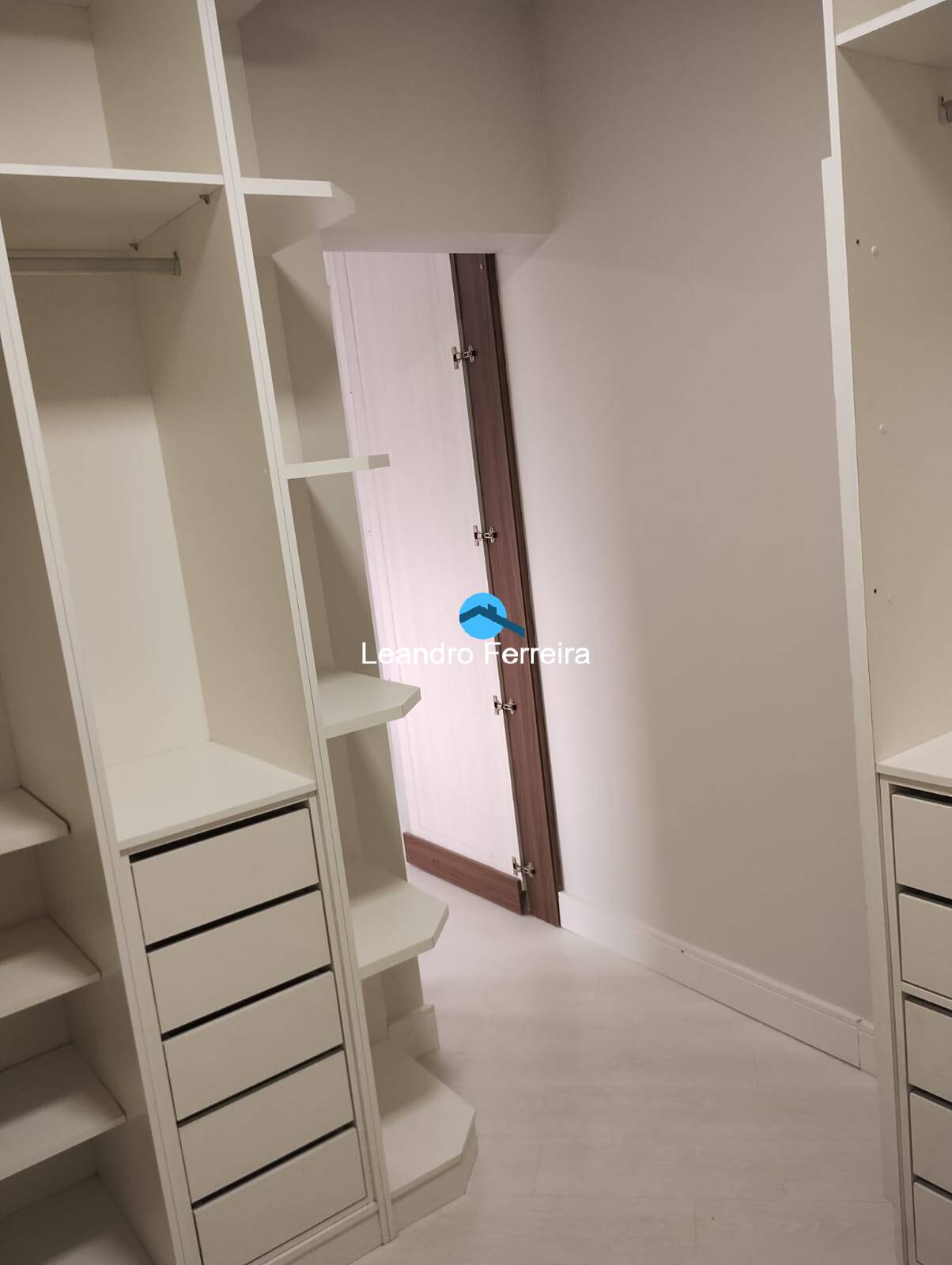 Apartamento à venda com 3 quartos, 107m² - Foto 18