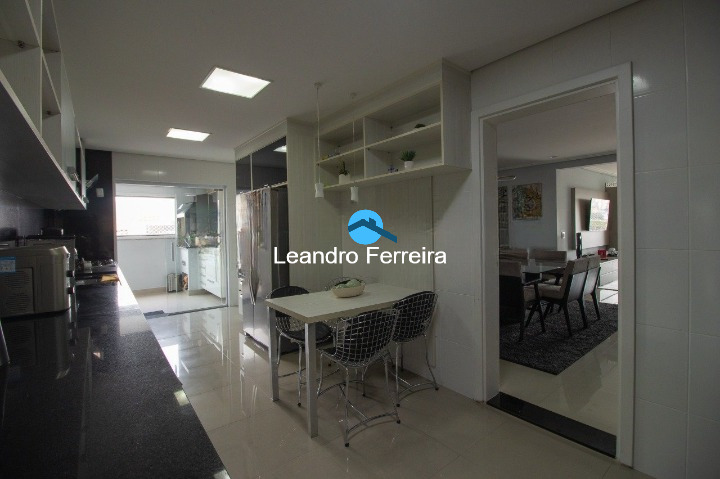 Apartamento à venda com 3 quartos, 158m² - Foto 5