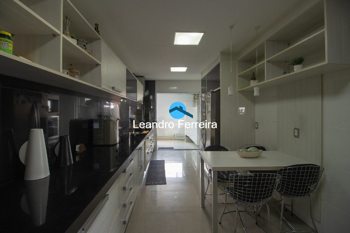 Apartamento à venda com 3 quartos, 158m² - Foto 6