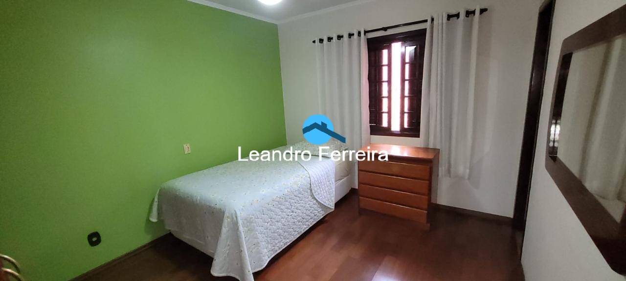 Casa à venda com 3 quartos, 208m² - Foto 18