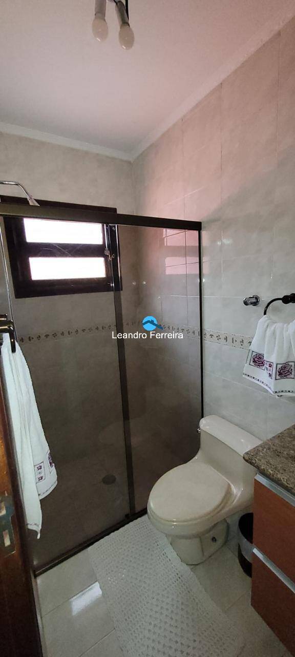 Casa à venda com 3 quartos, 208m² - Foto 17