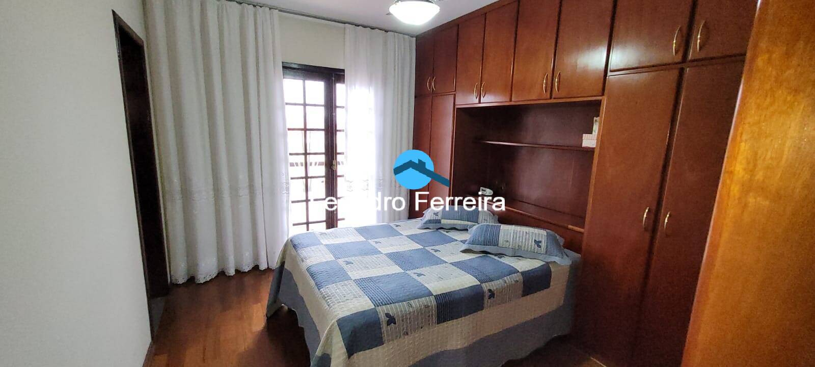 Casa à venda com 3 quartos, 208m² - Foto 16