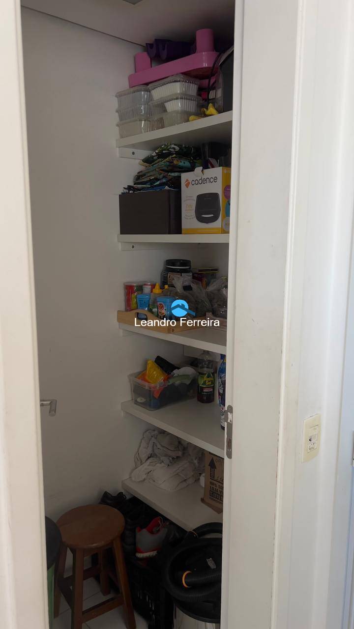 Apartamento à venda com 3 quartos, 123m² - Foto 9