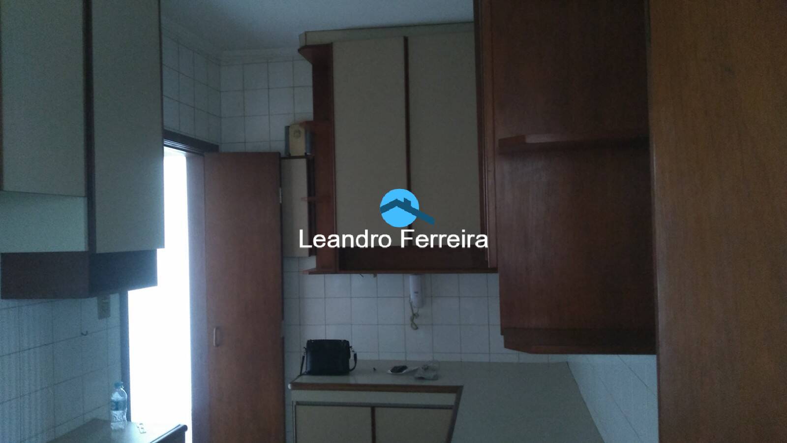 Apartamento à venda com 2 quartos, 80m² - Foto 3