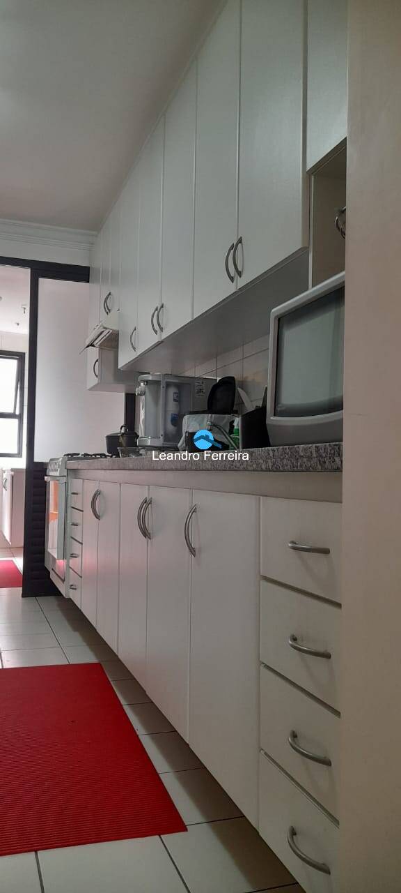 Apartamento à venda com 3 quartos, 134m² - Foto 5