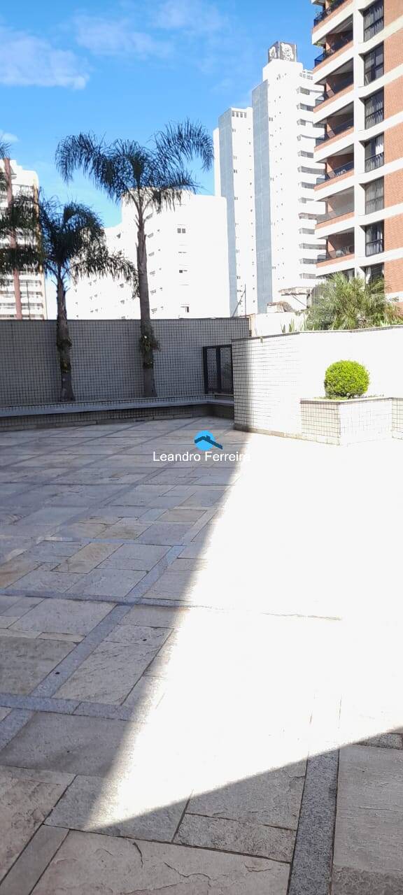 Apartamento à venda com 3 quartos, 134m² - Foto 29