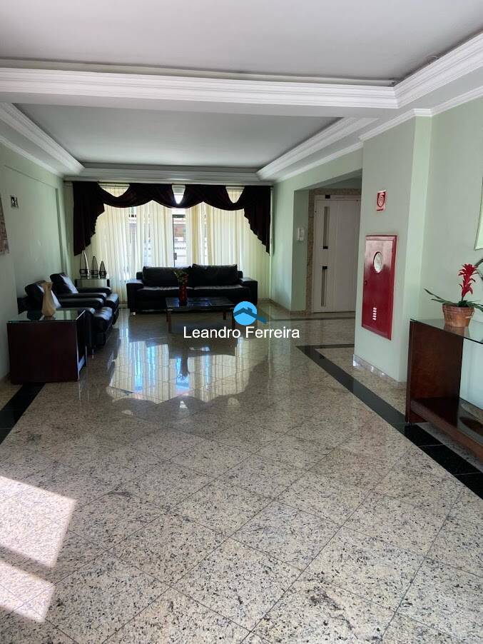 Apartamento à venda com 3 quartos, 130m² - Foto 1