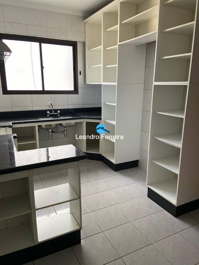 Apartamento à venda com 3 quartos, 130m² - Foto 7