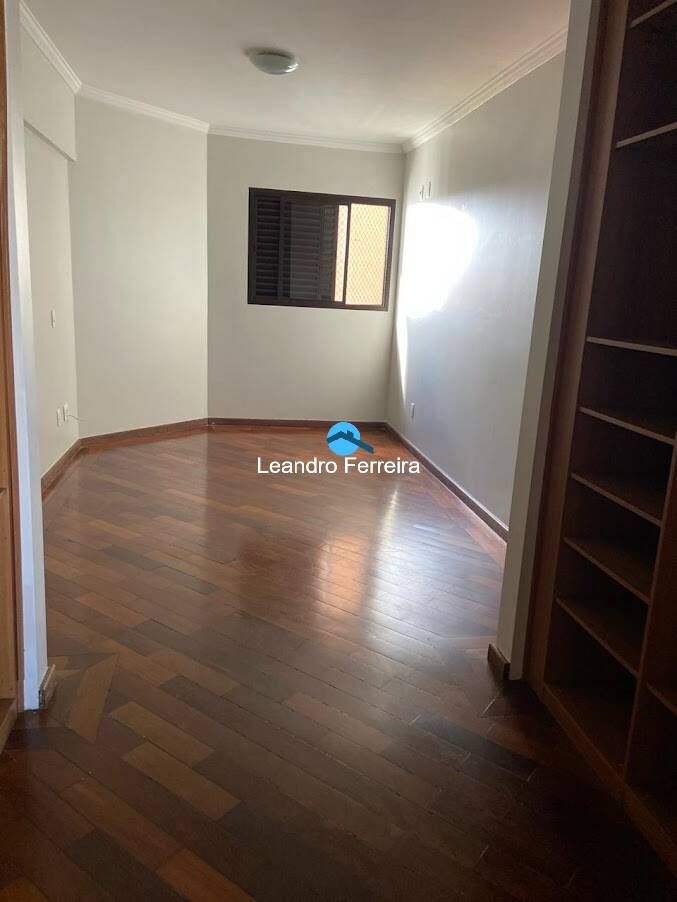 Apartamento à venda com 3 quartos, 130m² - Foto 14