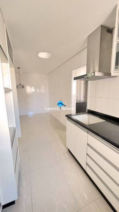 Apartamento à venda com 3 quartos, 162m² - Foto 8