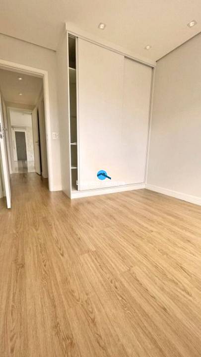 Apartamento à venda com 3 quartos, 162m² - Foto 18