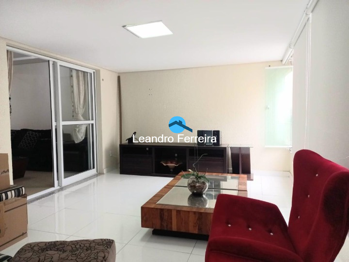 Apartamento à venda com 4 quartos, 203m² - Foto 1