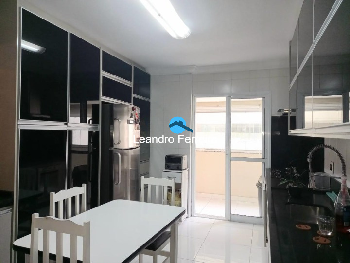 Apartamento à venda com 4 quartos, 203m² - Foto 14