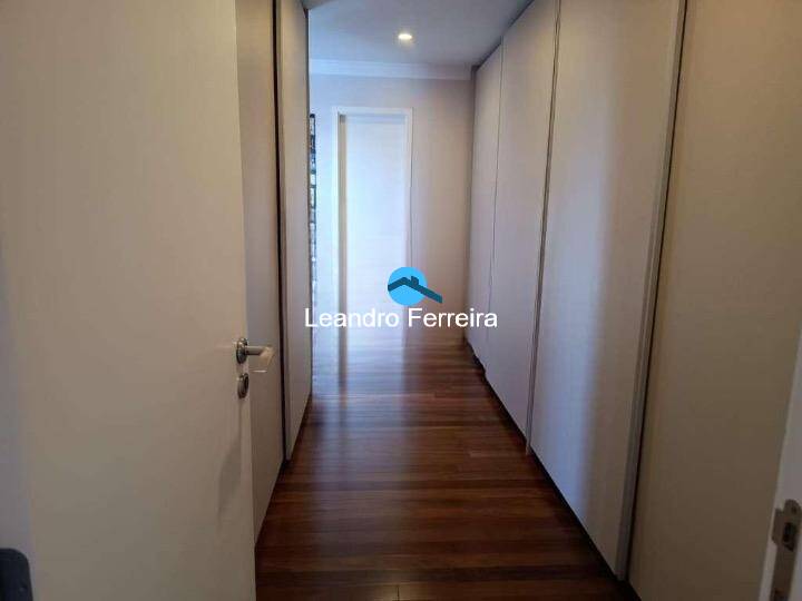 Apartamento à venda com 3 quartos, 242m² - Foto 10