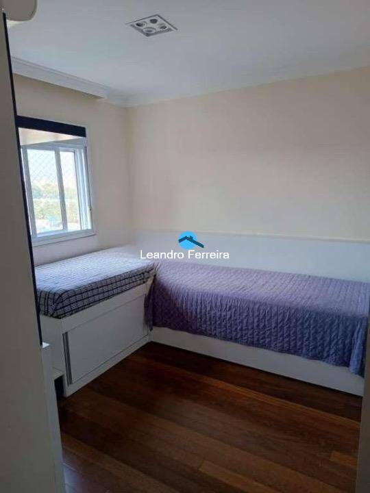 Apartamento à venda com 3 quartos, 242m² - Foto 13