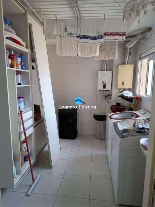 Apartamento à venda com 3 quartos, 242m² - Foto 19