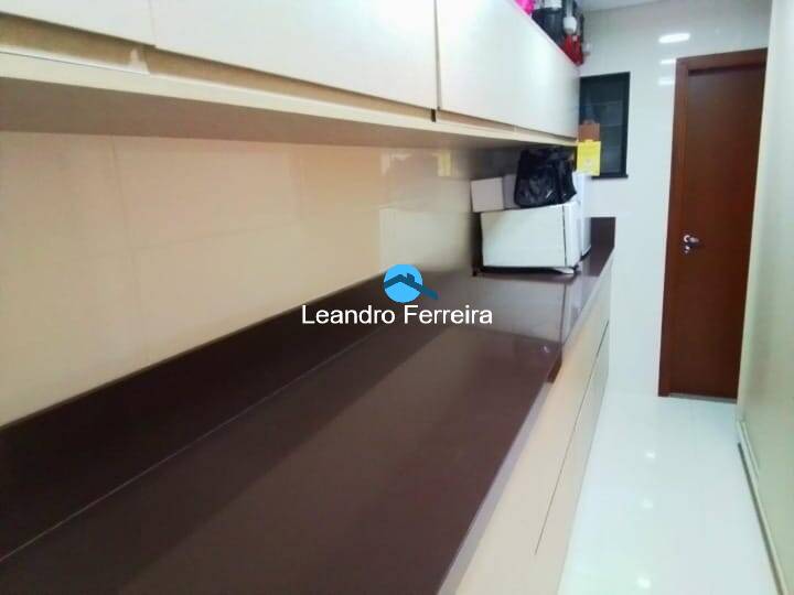 Apartamento à venda com 3 quartos, 174m² - Foto 23