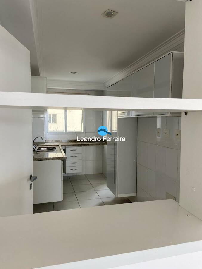 Apartamento à venda com 3 quartos, 114m² - Foto 3