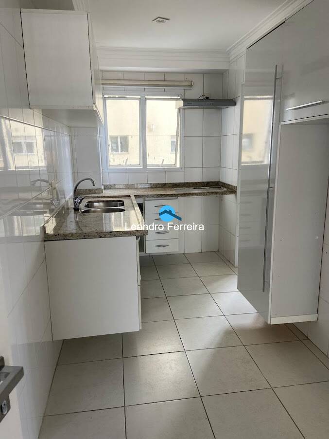 Apartamento à venda com 3 quartos, 114m² - Foto 1