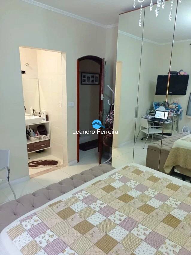 Casa à venda com 3 quartos, 142m² - Foto 14