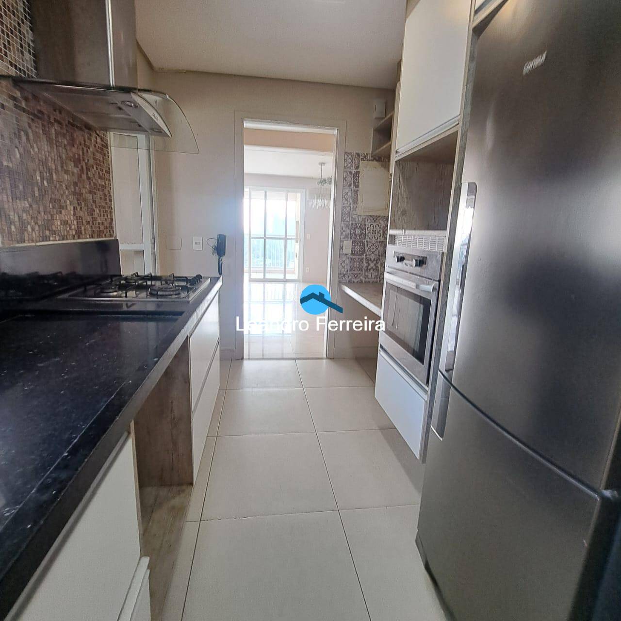 Apartamento à venda com 3 quartos, 123m² - Foto 11