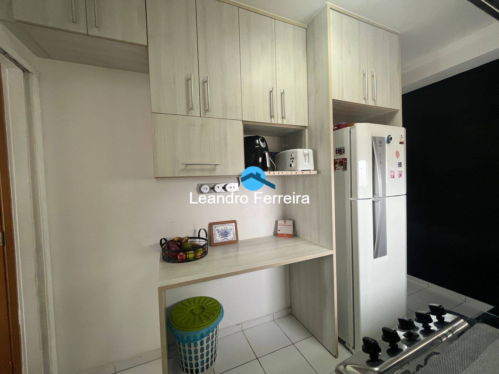 Apartamento à venda com 3 quartos, 107m² - Foto 12