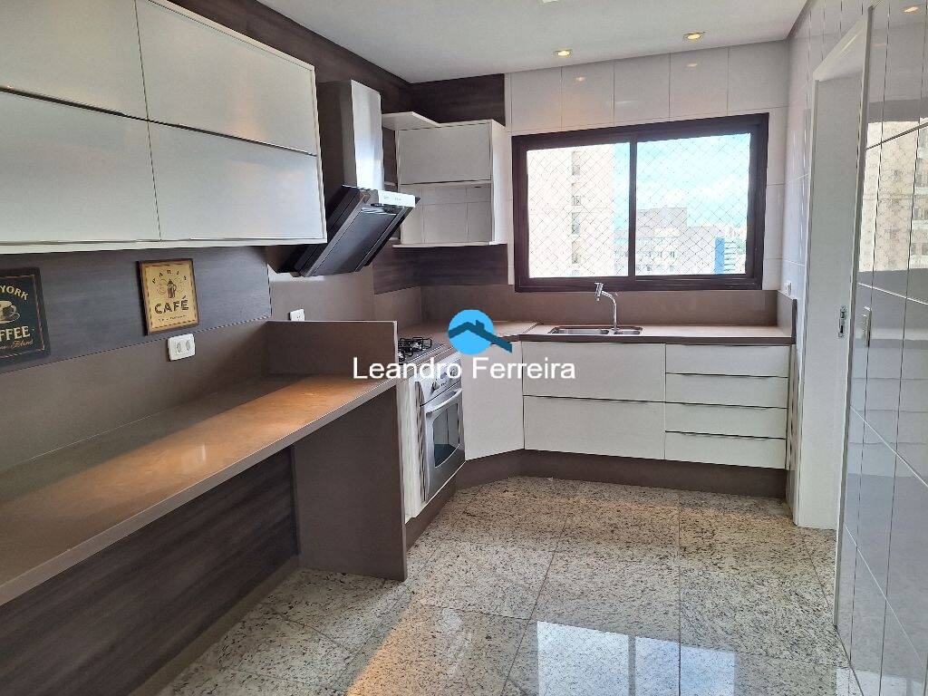 Apartamento à venda com 3 quartos, 205m² - Foto 12