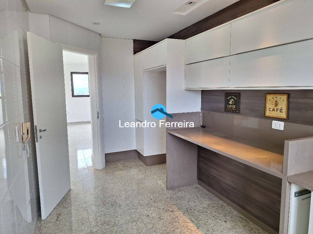 Apartamento à venda com 3 quartos, 205m² - Foto 13