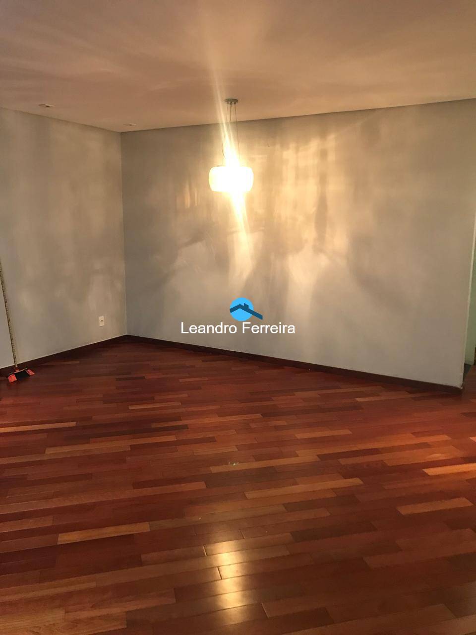 Apartamento à venda com 3 quartos, 102m² - Foto 2