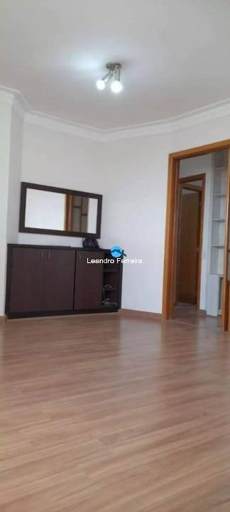 Apartamento à venda com 3 quartos, 94m² - Foto 4