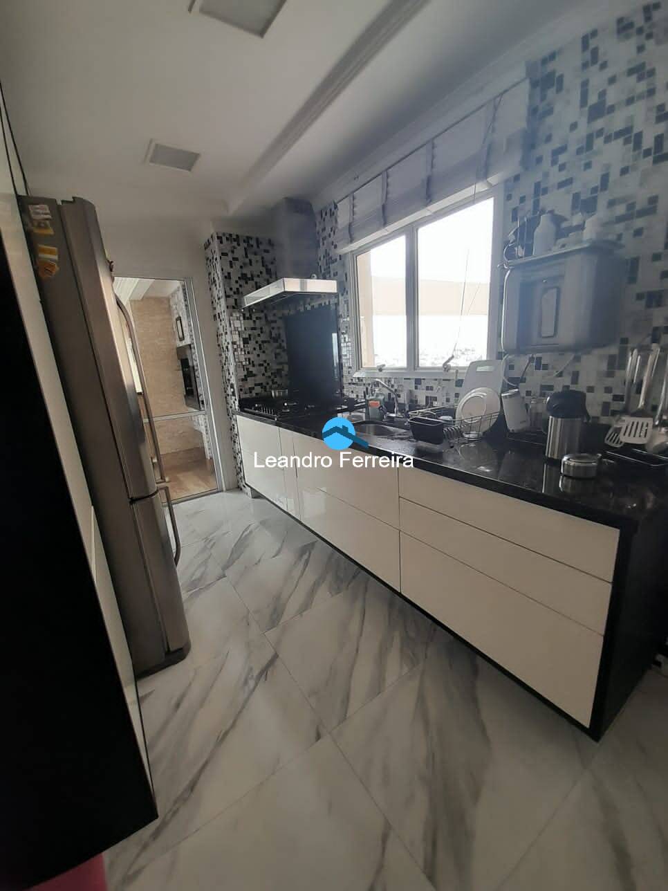 Apartamento à venda com 3 quartos, 147m² - Foto 7