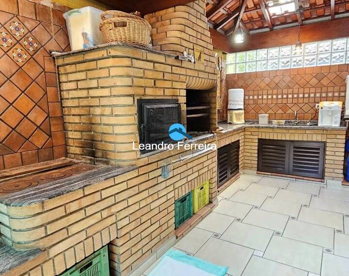 Casa de Condomínio à venda com 4 quartos, 240m² - Foto 26