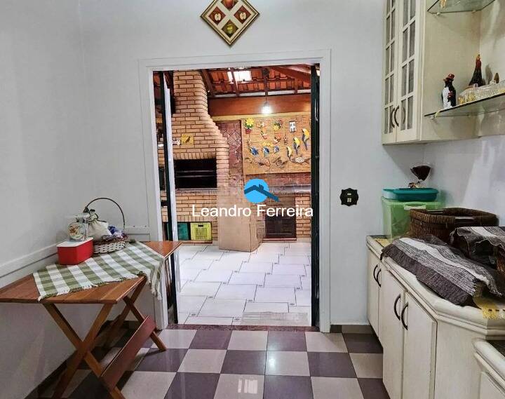 Casa de Condomínio à venda com 4 quartos, 240m² - Foto 27