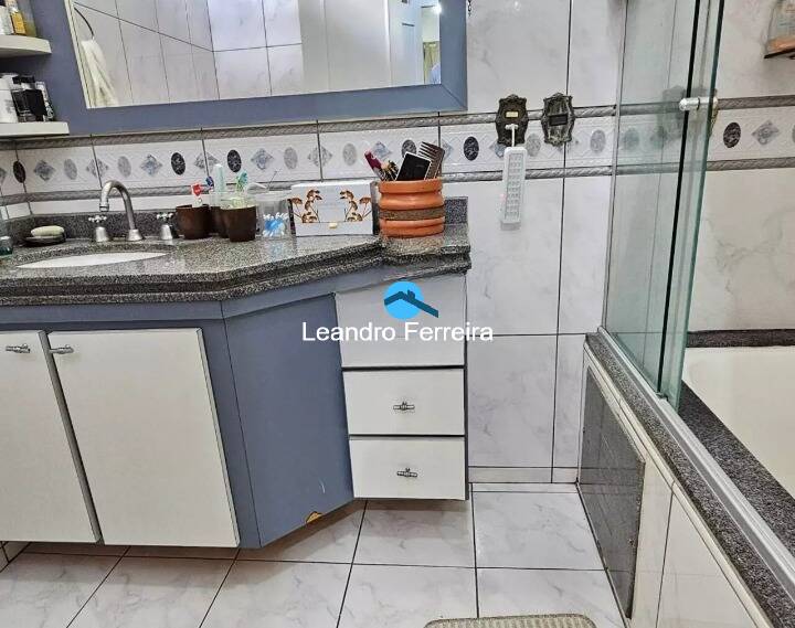 Casa de Condomínio à venda com 4 quartos, 240m² - Foto 12