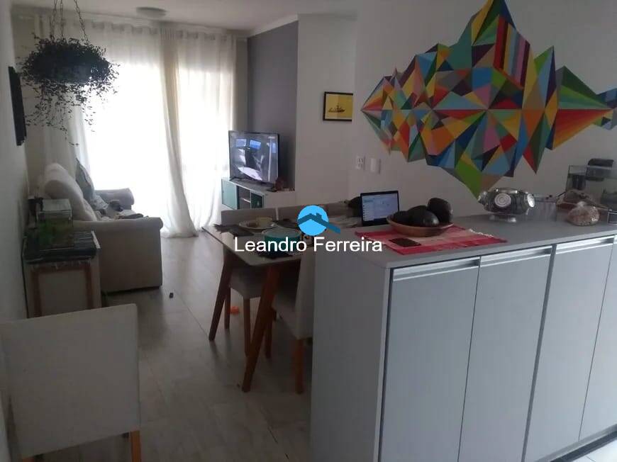 Apartamento à venda com 3 quartos, 64m² - Foto 2