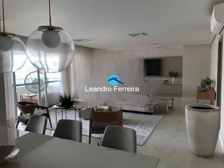 Apartamento à venda com 3 quartos, 237m² - Foto 1