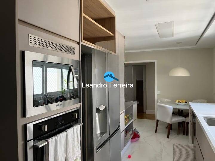 Apartamento à venda com 3 quartos, 237m² - Foto 10