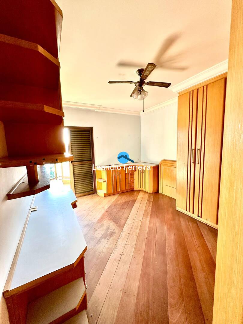 Apartamento à venda com 3 quartos, 150m² - Foto 12