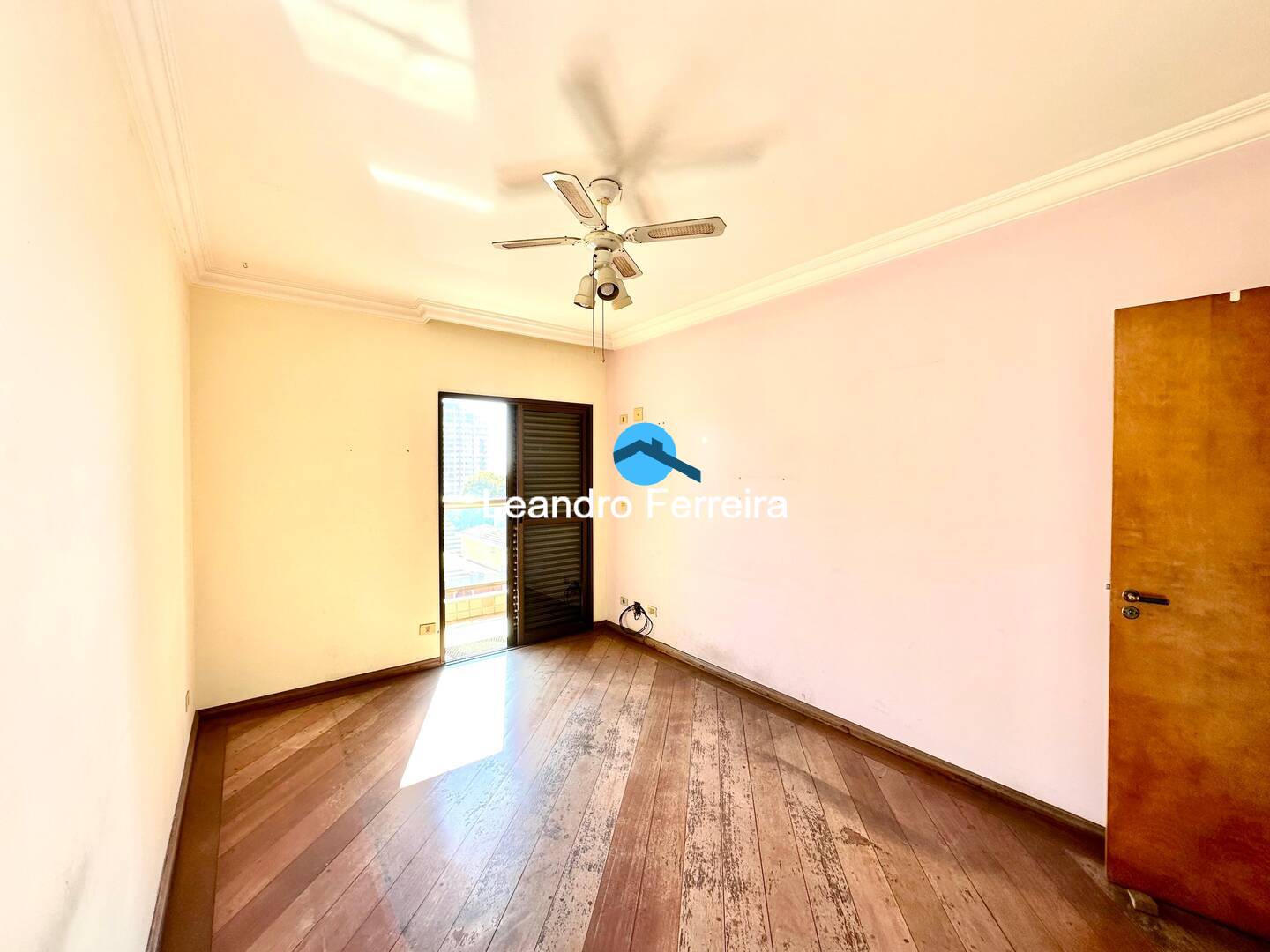 Apartamento à venda com 3 quartos, 150m² - Foto 8